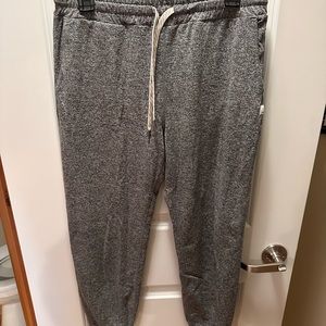 Vuori performance joggers, size M, only worn once